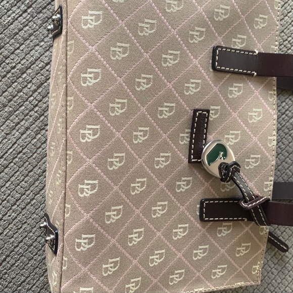 Dooney and Bourke purse - Picture 2 of 7